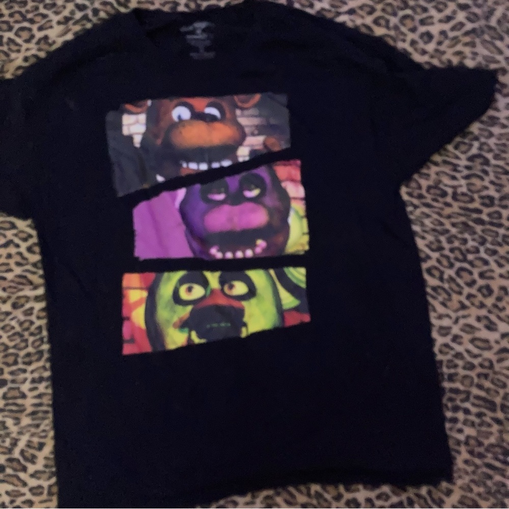 FNAF neon tee size l/xl